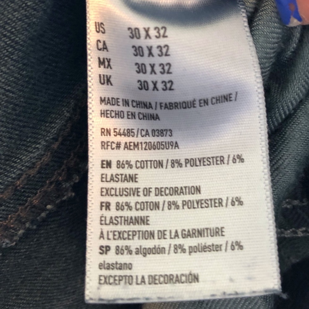 American Eagle Dark Wash Mid Rise Skinny Jeans - Picture 7 of 7